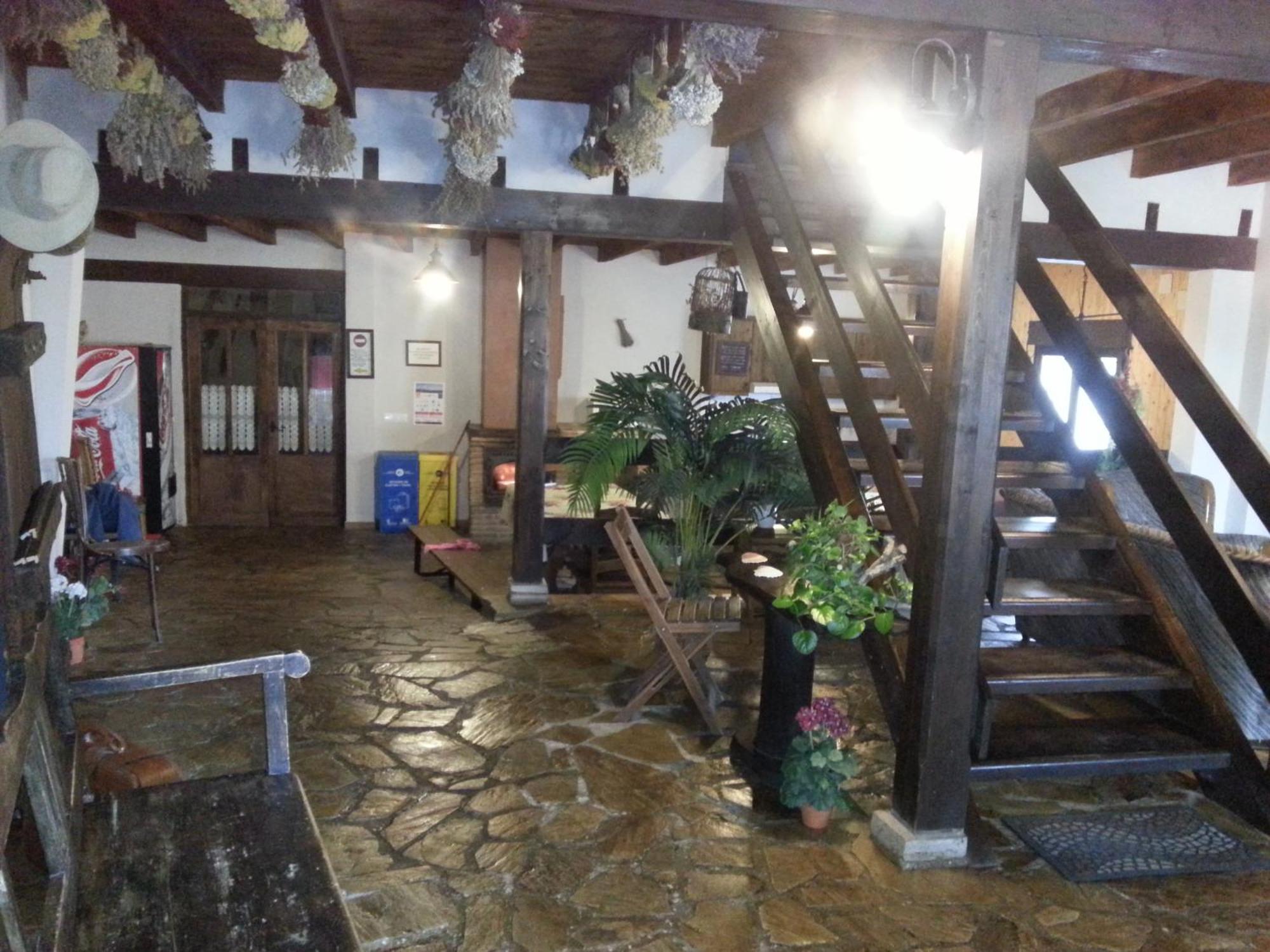 Albergue San Pelayo Villarente ภายนอก รูปภาพ